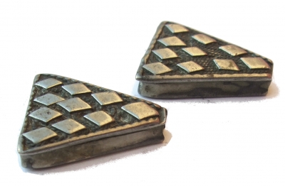 Enddreiecke Paar Silber antik jüdisch jemenitisch Unikat Rautenapplikationen 23 mm
